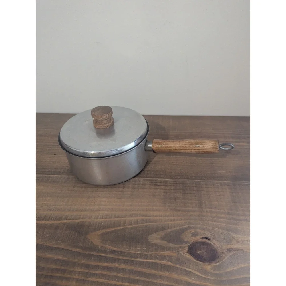 Vtg Mirro Sauce Pan Pot with Lid Aluminum Wood Handle‎ 2 Quart 1.9 L 54221-133C